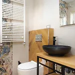 Larum Apartmens Daire Vrsar