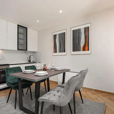 Larum Apartmens Apartamento Vrsar