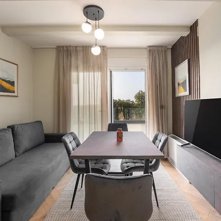 Larum Apartmens *