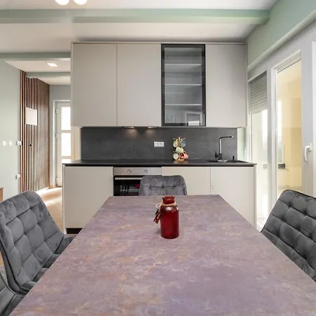 Larum Apartmens Vrsar