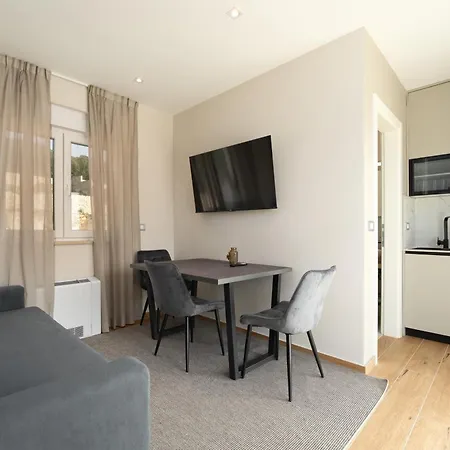 Larum Apartmens Διαμέρισμα Vrsar