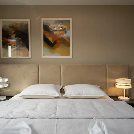 Larum Apartmens Appartement *