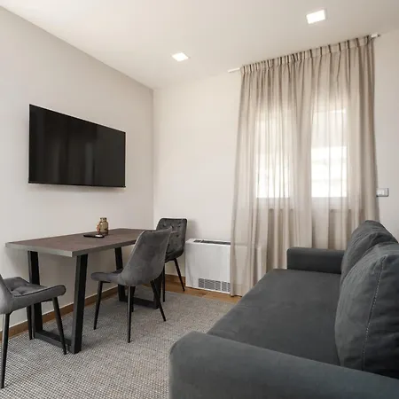 Larum Apartmens Διαμέρισμα