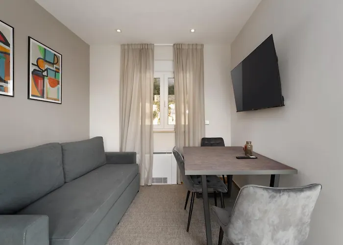 Apartman Larum Apartmens