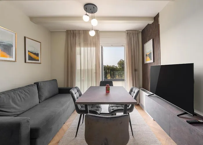 Larum Apartmens *