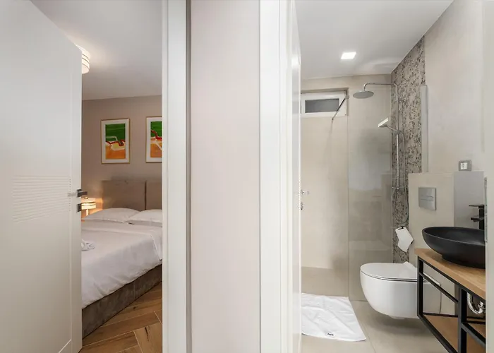 Larum Apartmens Vrsar