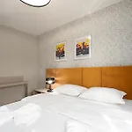 Larum Apartmens *