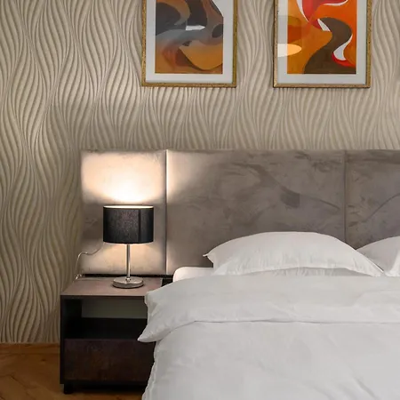 Larum Apartmens *