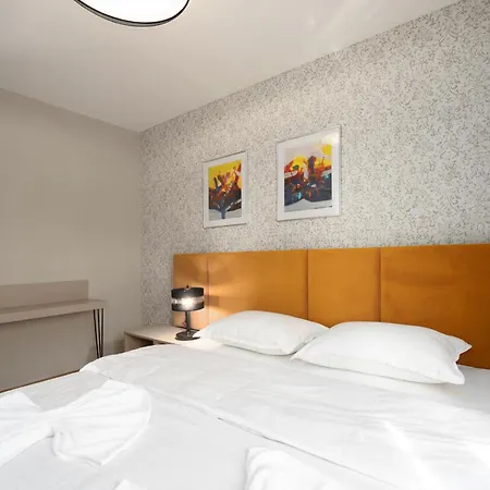 Larum Apartmens *