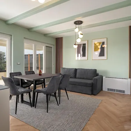 Apartment Larum Apartmens *