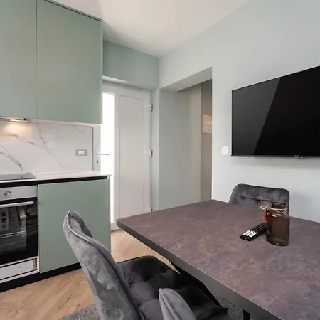 Apartman Larum Apartmens *