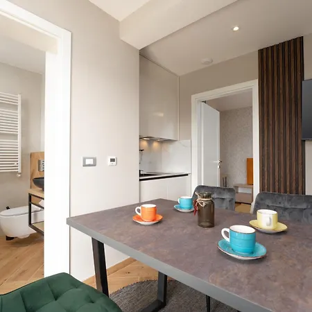 Larum Apartmens *