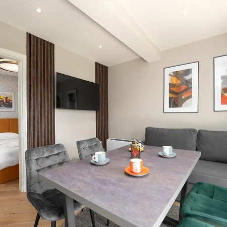 Apartman Larum Apartmens
